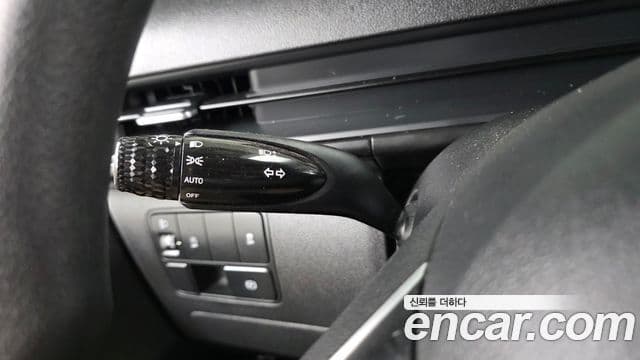 Hyundai Staria 2022 — Photo 27/31