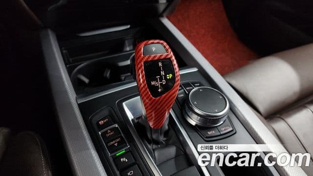BMW X5 2018 — Şəkil 8/20