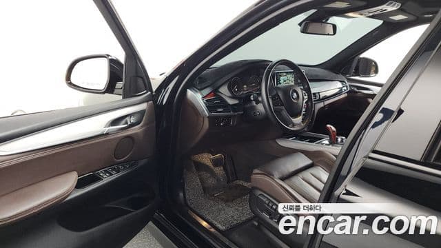 BMW X5 2018 — ფოტო 9/20