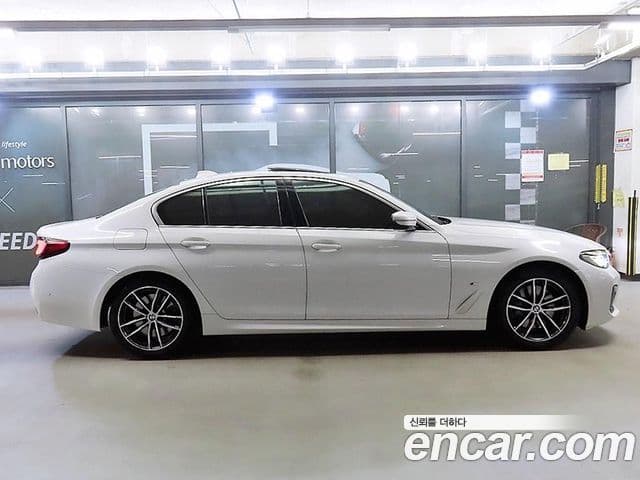 BMW 5 Series 2021 — Şəkil 2/20