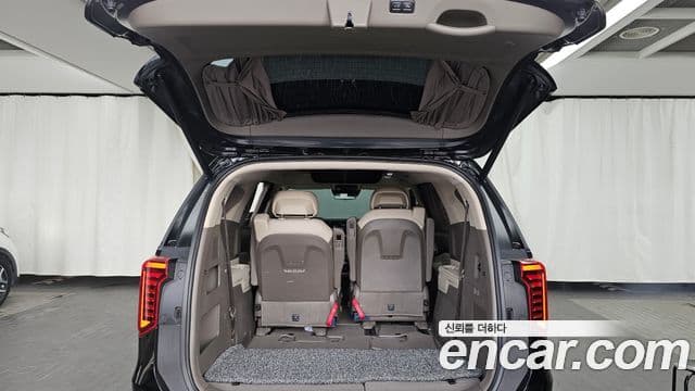 Kia Carnival 2024 — ფოტო 20/20