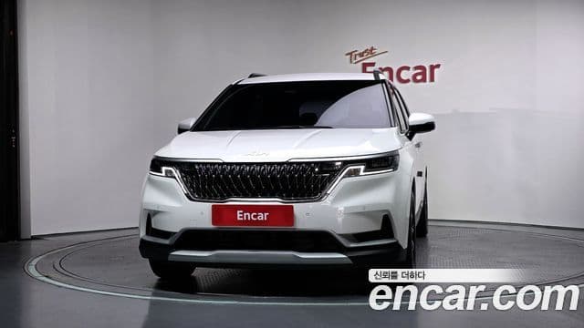 Kia Carnival 2022 — ფოტო 3/20