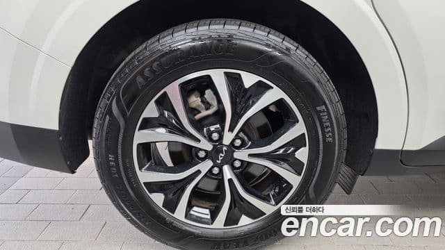 Kia Carnival 2022 — ფოტო 5/20