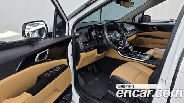 Kia Carnival 2022 — ფოტო 10/20