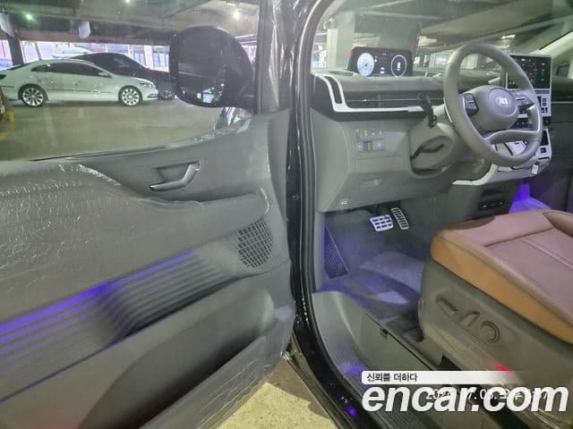 Hyundai Staria 2024 — Şəkil 13/15