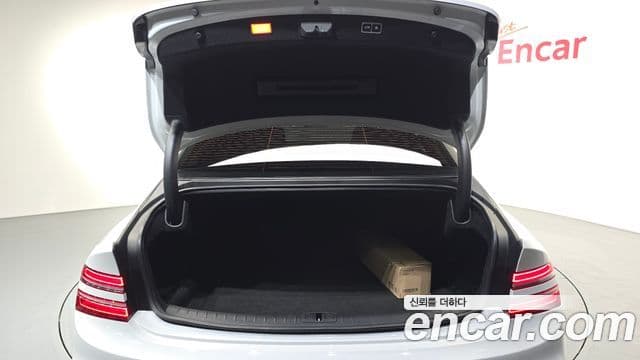 Genesis Electrified G80 2024 — ფოტო 17/20