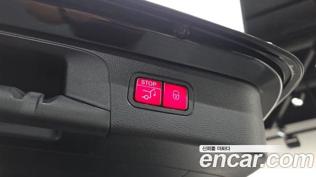 Mercedes-Benz GLC-Class 2021 — ფოტო 18/20