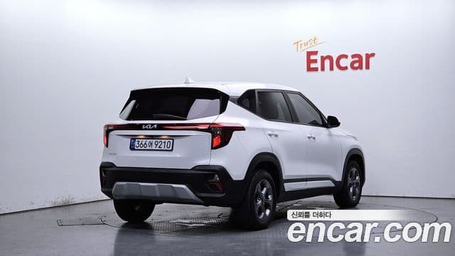 Kia Seltos 2023 — Şəkil 2/20