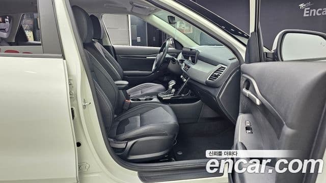 Kia Seltos 2023 — Şəkil 11/20