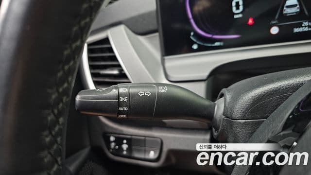 Kia Seltos 2023 — Şəkil 18/20