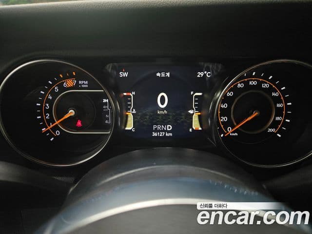 Jeep Wrangler 2022 — Photo 13/16