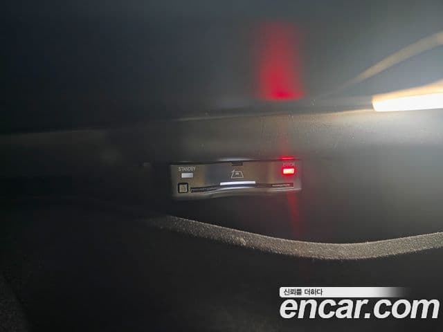 Mercedes-Benz GLC-Class 2024 — ფოტო 17/20