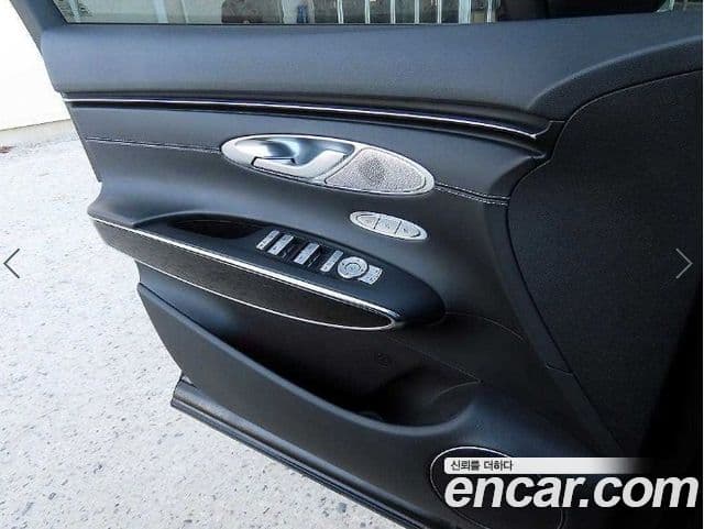 Genesis GV70 2021 — ფოტო 10/20