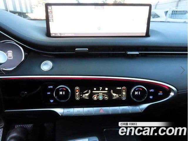 Genesis GV70 2021 — ფოტო 12/20