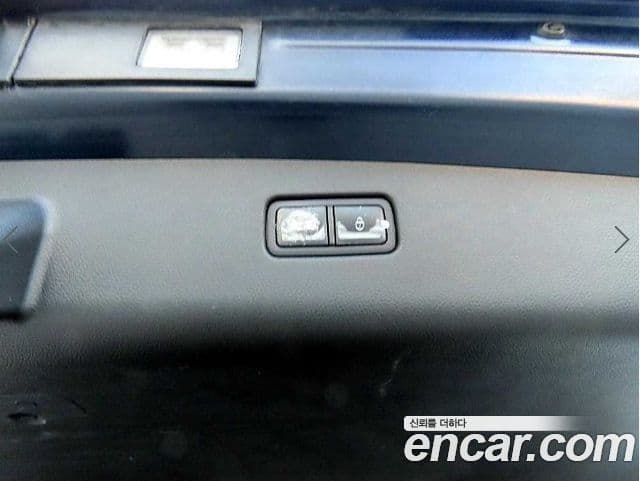 Genesis GV70 2021 — ფოტო 16/20