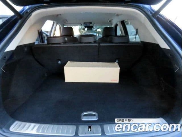 Genesis GV70 2021 — ფოტო 17/20