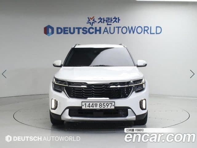 Kia Seltos 2022 — ფოტო 2/20