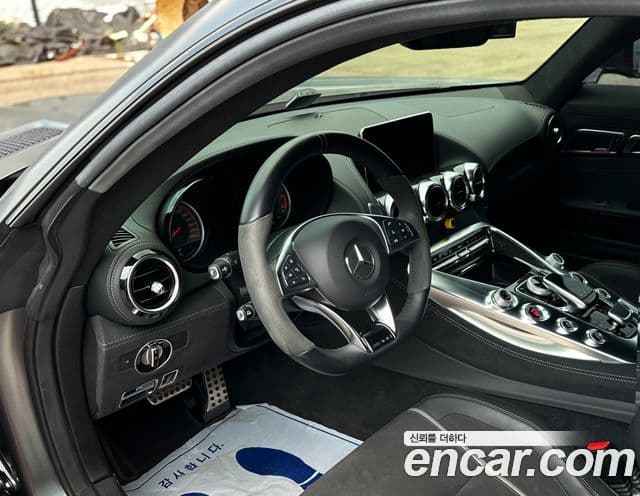 Mercedes-Benz AMG GT 2019 — Photo 15/20