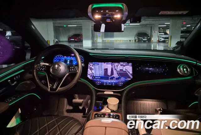 Mercedes-Benz EQS SUV 2024 — Photo 3/10