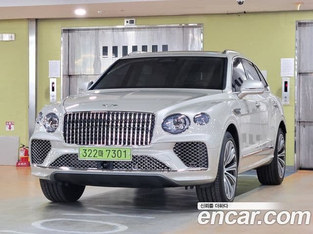 Bentley Bentayga 2026 — ფოტო 1/20