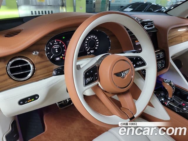 Bentley Bentayga 2026 — ფოტო 12/20