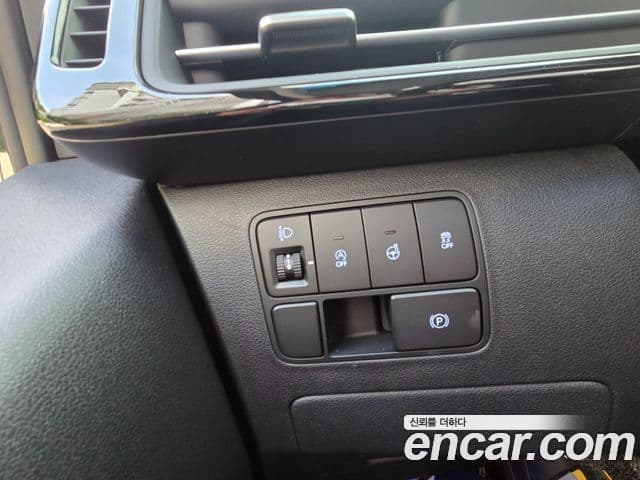 Hyundai Staria 2024 — Фото 16/20