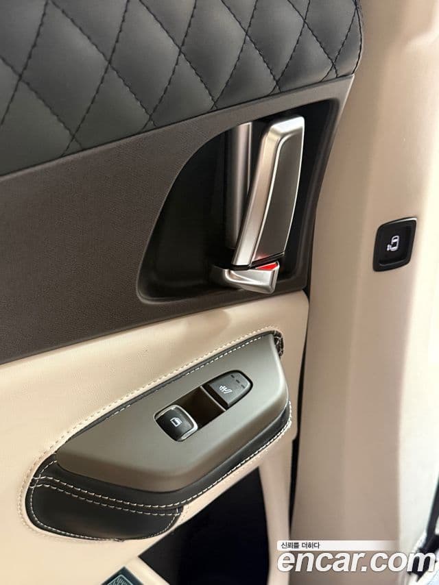 Kia Carnival 2024 — Şəkil 17/20