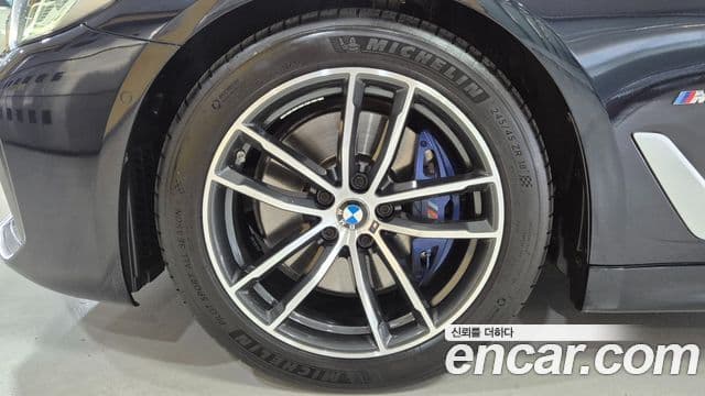 BMW 5 Series 2021 — фото 4 из 20