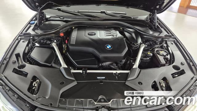 BMW 5 Series 2021 — ფოტო 5/20