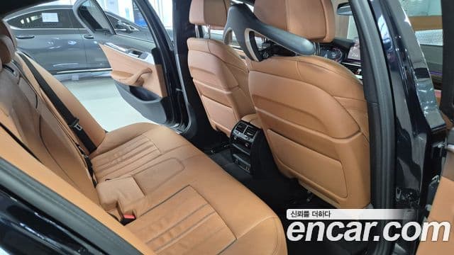 BMW 5 Series 2021 — ფოტო 11/20