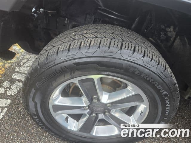 Jeep Wrangler 2018 — ფოტო 4/16