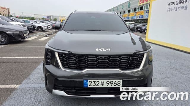 Kia Sorento 2023 — ფოტო 2/16