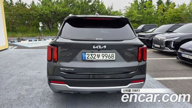 Kia Sorento 2023 — ფოტო 3/16