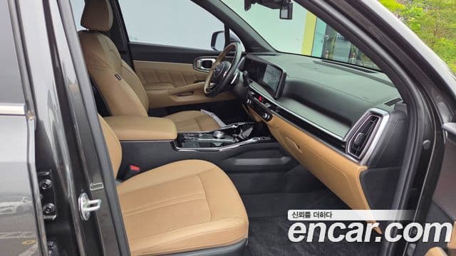 Kia Sorento 2023 — ფოტო 9/16