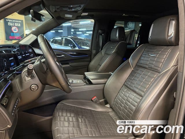 Cadillac Escalade 2023 — Фото 11/20