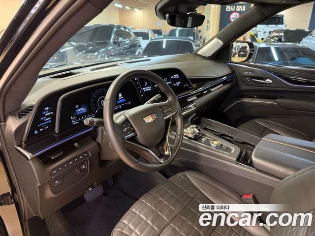 Cadillac Escalade 2023 — Фото 16/20