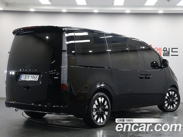 Hyundai Staria 2025 — ფოტო 2/20