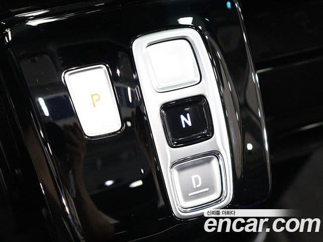 Hyundai Staria 2025 — ფოტო 6/20