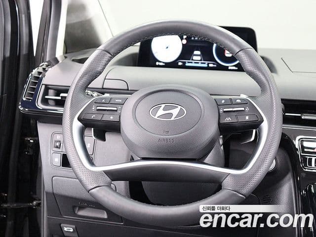 Hyundai Staria 2025 — ფოტო 14/20