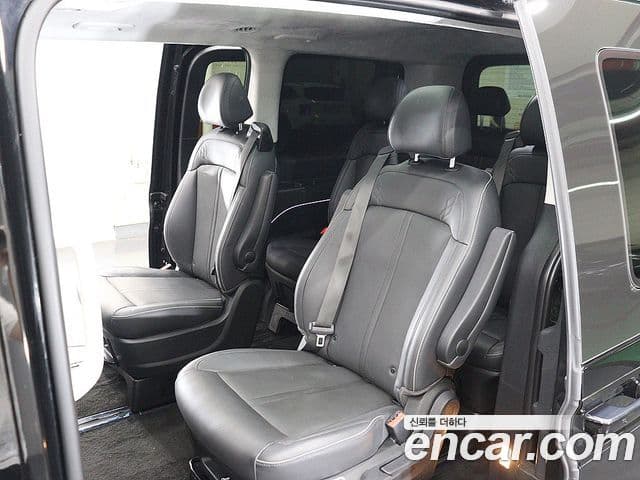 Hyundai Staria 2025 — ფოტო 15/20