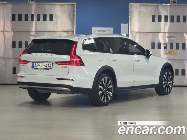 Volvo V60 Cross Country 2025 — Şəkil 3/19
