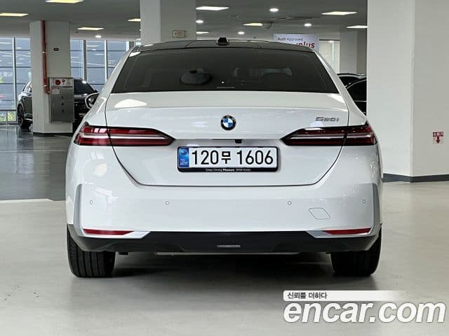 BMW 5 Series 2025 — ფოტო 3/20