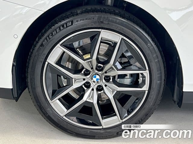 BMW 5 Series 2025 — фото 4 из 20