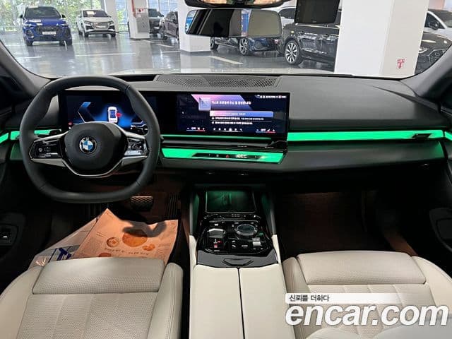 BMW 5 Series 2025 — ფოტო 6/20