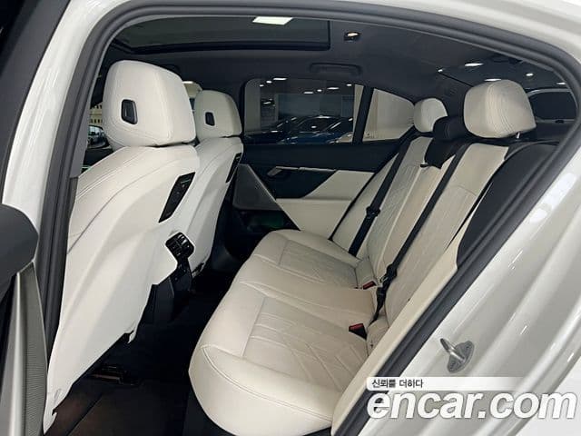 BMW 5 Series 2025 — ფოტო 10/20