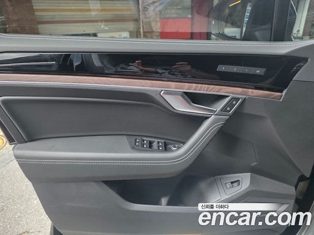 Volkswagen Touareg 2026 — ფოტო 11/17