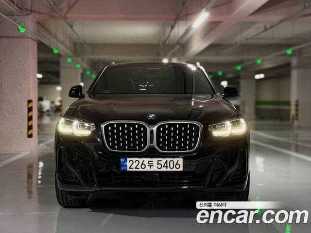 BMW X4 2023 — Фото 1/9