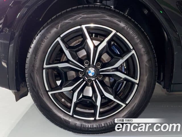 BMW X4 2023 — Фото 8/9