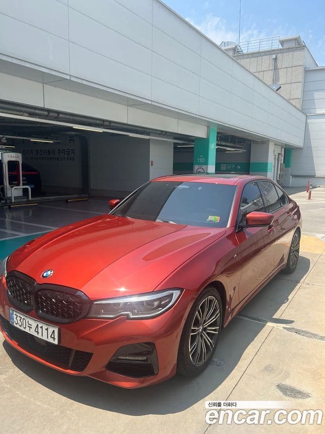 BMW 3 Series 2021 — ფოტო 15/20