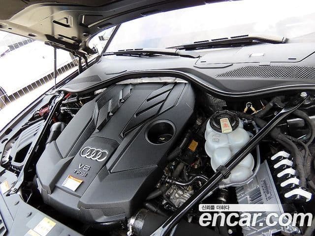 Audi A8 2021 — ფოტო 5/20